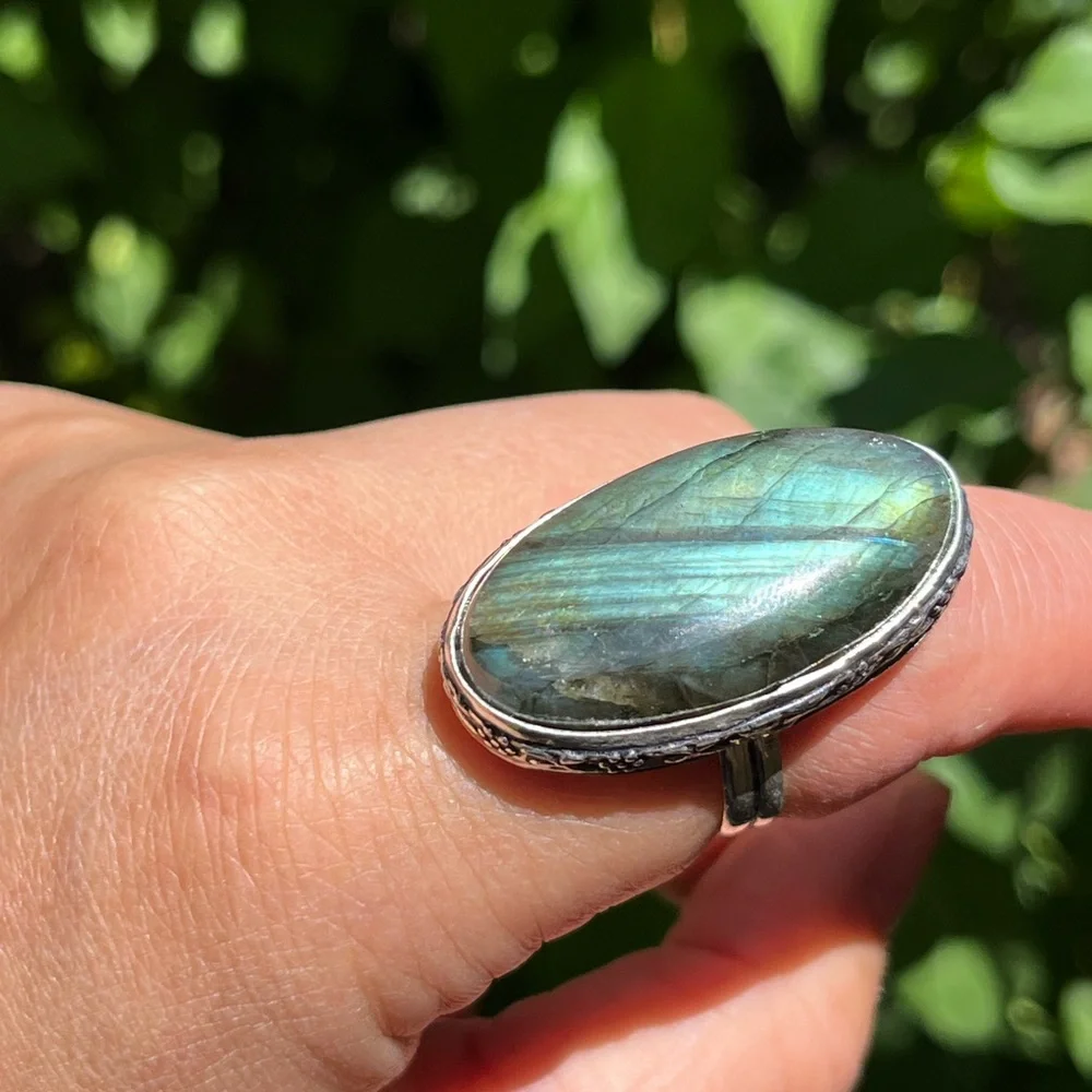 Size 8 925 silver‎ plated green flash labradorite ring